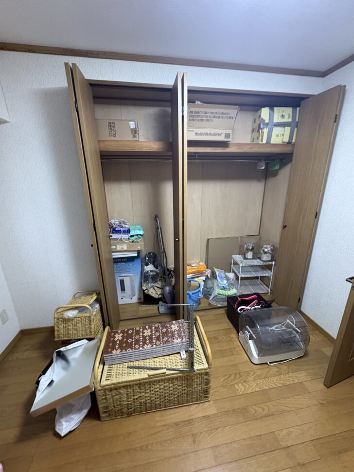 山口県光市三井 掃除機、ポータブルクーラー、ラタンかご、食器乾燥機、ワイヤーラック、段ボール箱、プラスチックケース、雑貨類、袋詰め不用品一式 回収事例