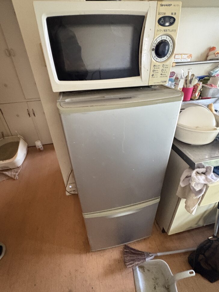 山口県防府市 洗濯機, 冷蔵庫, 電子レンジ, プリンター, DVDデッキ, 小型冷蔵庫, ソファ, 座椅子, 卓上ライト, 掃除用品, 生活雑品 回収事例