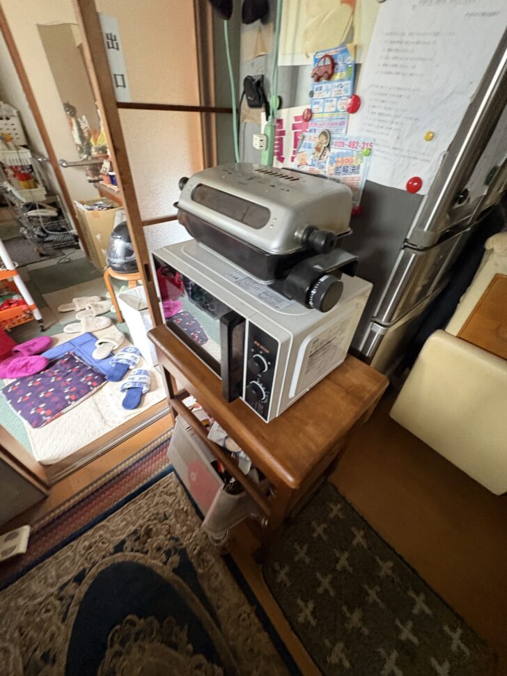 山口県美祢市 ソファ、アームチェア、冷蔵庫、トースターオーブン、魚焼きグリル、電気ケトル、鍋類、調理器具、洗剤・日用品類、段ボール箱、ビニール袋類、衣類、書類・紙類、バスケット・収納用品 回収事例